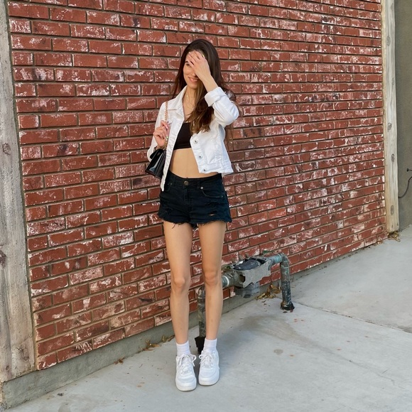 Meet your Posher, Irene - Picture 1 of 1